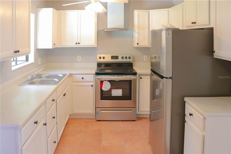 Photo 5 of 26 - 6726 12th St N, Saint Petersburg, FL 33702