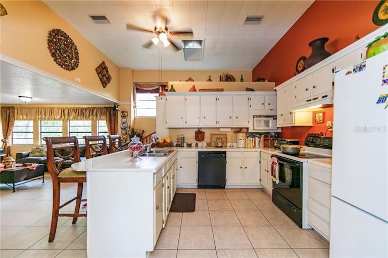 Photo 5 of 25 - 4800 Lake Lowery Rd, Haines City, FL 33844