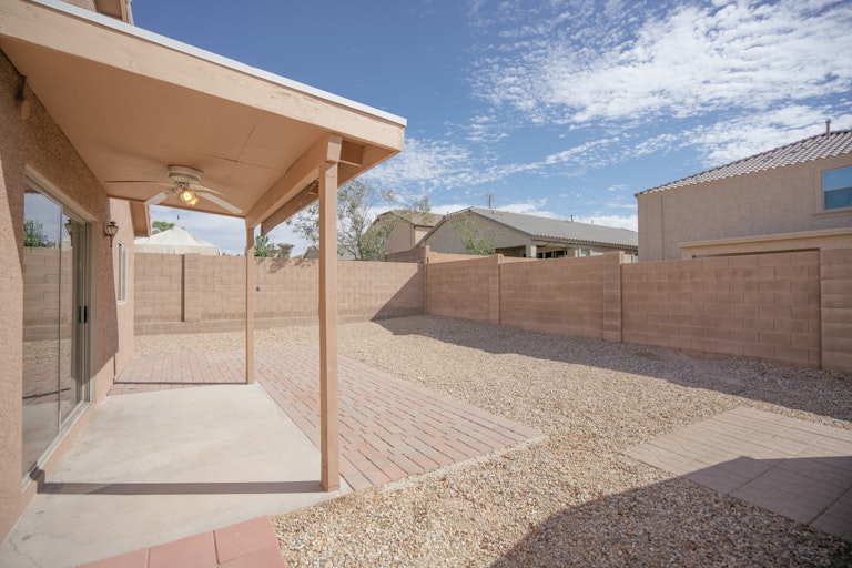 Photo 2 of 23 - 6605 W Whispering Wind Dr, Glendale, AZ 85310