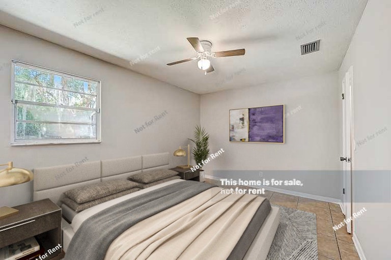 Photo 3 of 38 - 6382 Johnnie Cir W, Jacksonville, FL 32244