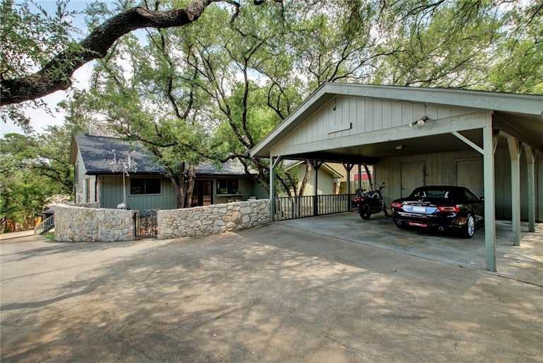 Photo 29 of 32 - 8510 Appalachian Dr, Austin, TX 78759
