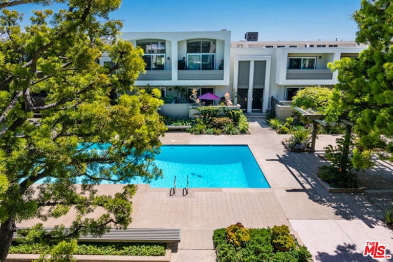 Photo 25 of 38 - 13238 Fiji Way Unit B, Marina Del Rey, CA 90292