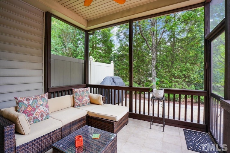 Photo 21 of 41 - 309 Sunstone Dr, Cary, NC 27519