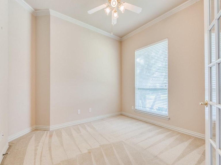 Photo 4 of 36 - 2008 Covey Glen Rd, McKinney, TX 75072