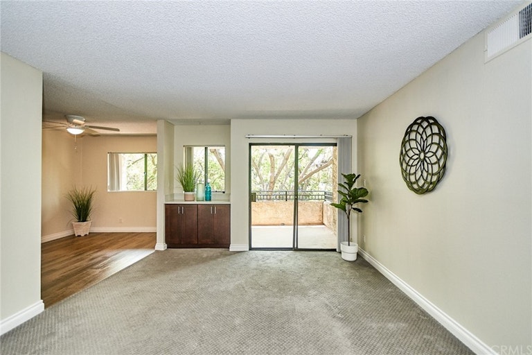 Photo 15 of 51 - 277 Pleasant St #209, Pasadena, CA 91101