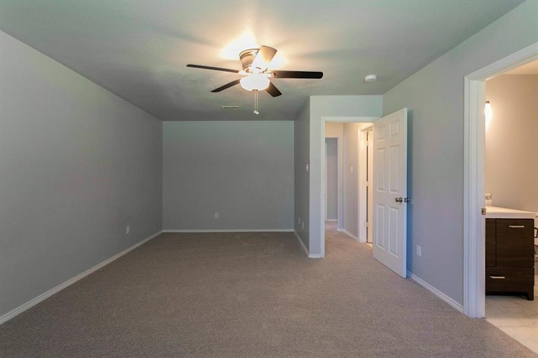 Photo 15 of 20 - 3480 Pinebrook Dr, Dallas, TX 75241