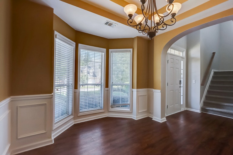 Photo 5 of 27 - 4625 Flat Willow Pl, Douglasville, GA 30135