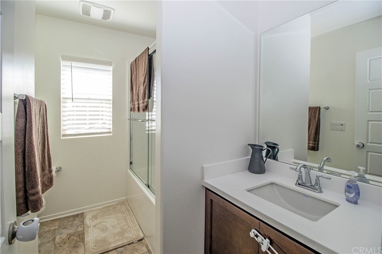 Photo 16 of 19 - 946 Blue Orchid, Beaumont, CA 92223