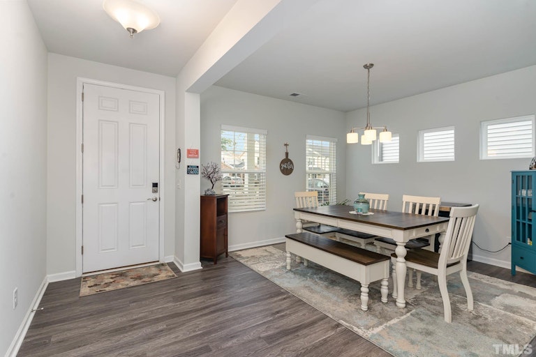 Photo 5 of 30 - 3438 Norway Spruce Rd, Raleigh, NC 27616