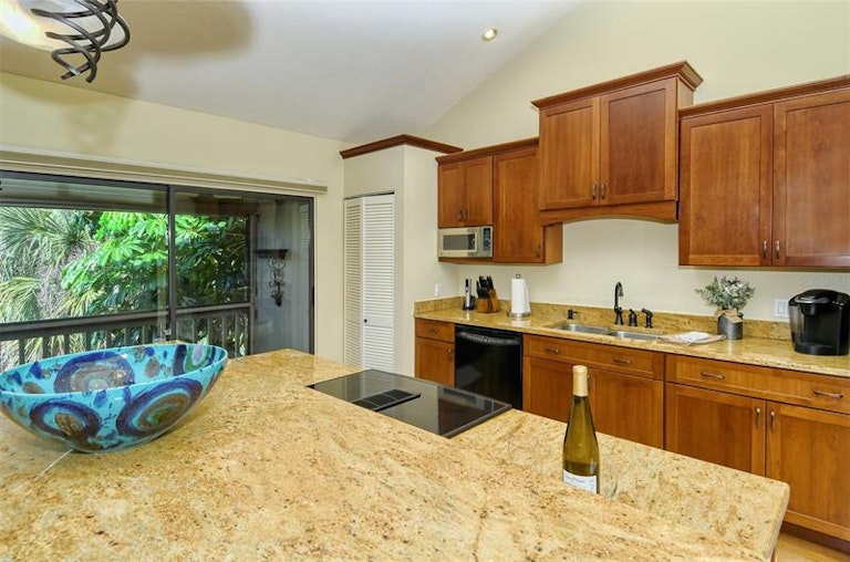 Photo 12 of 77 - 306 Pine Run Dr, Osprey, FL 34229