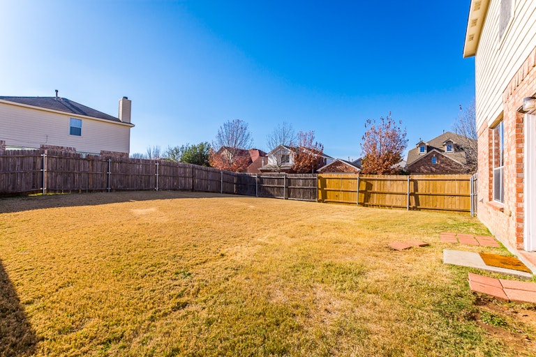 Photo 29 of 31 - 2700 Mountain Lion Dr, Fort Worth, TX 76244