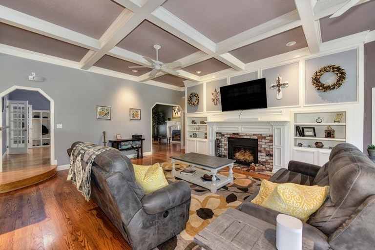 Photo 17 of 82 - 124 Woodsmoke Way, Folsom, CA 95630