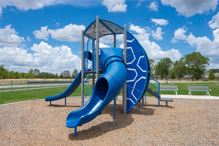 Photo 15 of 22 - 2134 Royal Ann Way, Tomball, TX 77375