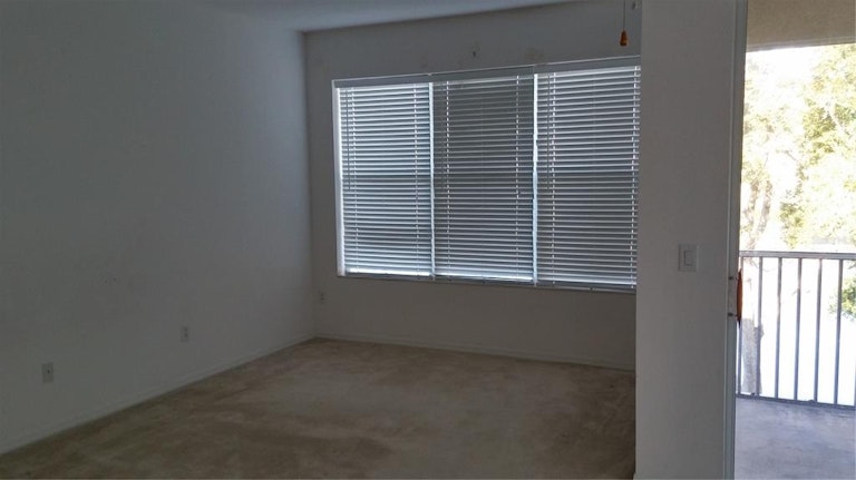 Photo 8 of 24 - 2111 Park Crescent Dr, Land O Lakes, FL 34639