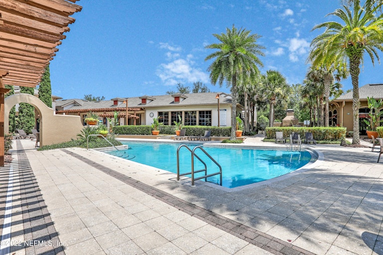Photo 16 of 31 - 12700 Bartram Park Blvd #328, Jacksonville, FL 32258