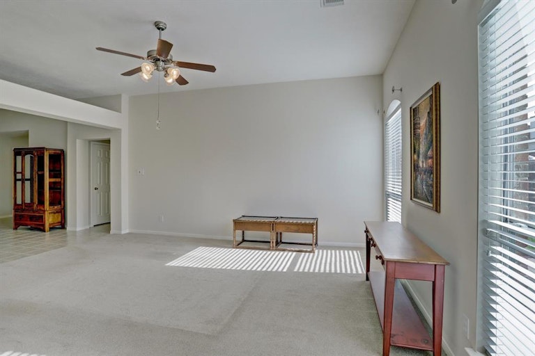 Photo 17 of 31 - 4911 Falling Oak Ct, Pasadena, TX 77505