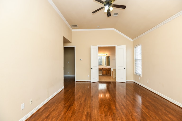 Photo 17 of 27 - 3625 Jennifer Dr, Flower Mound, TX 75022