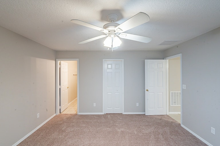 Photo 13 of 24 - 100 Mulberry Branch Ct, Daytona Beach, FL 32124