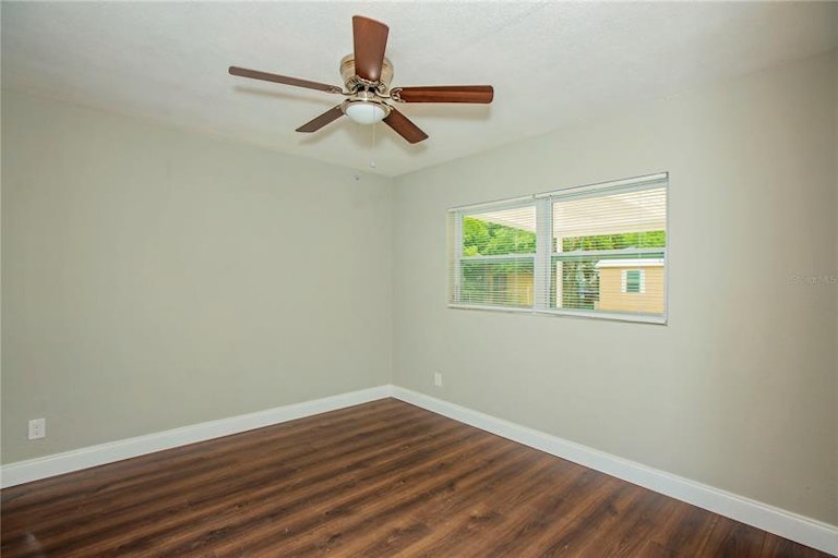 Photo 19 of 36 - 8301 Edie Way, Orlando, FL 32810