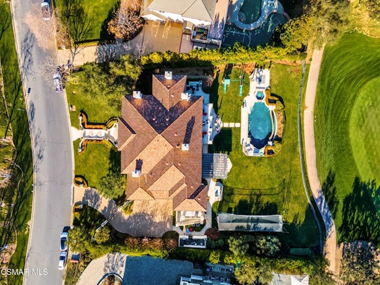 Photo 66 of 80 - 208 W Stafford Rd, Thousand Oaks, CA 91361