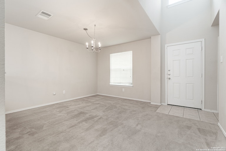 Photo 5 of 21 - 3622 Archer Blvd, New Braunfels, TX 78132