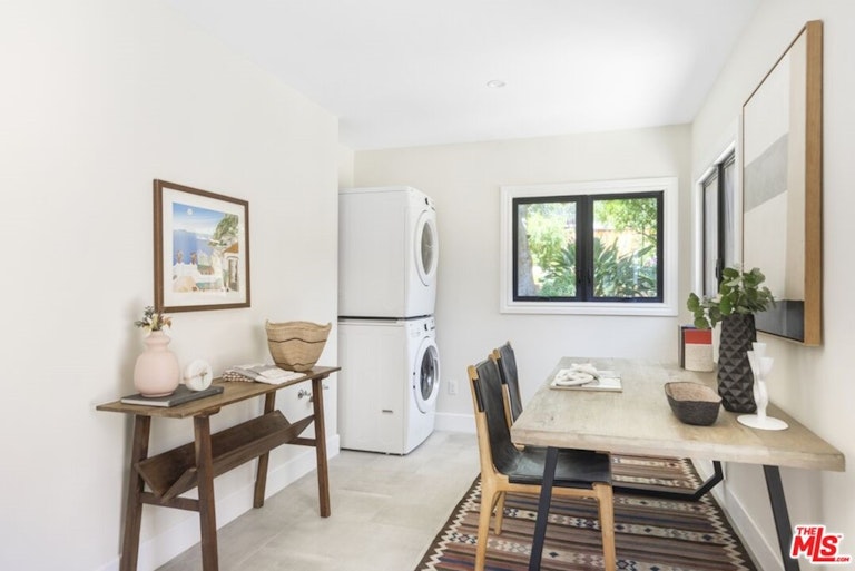Photo 22 of 46 - 589 Athens St, Altadena, CA 91001