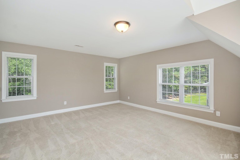 Photo 23 of 32 - 817 Oxen Cir, Raleigh, NC 27603