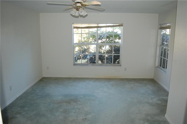 Photo 8 of 18 - 21331 Aaron Ct, Lutz, FL 33549
