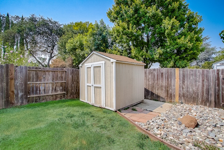 Photo 44 of 44 - 8017 Stone Canyon Cir, Citrus Heights, CA 95610