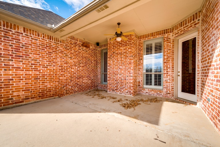 Photo 25 of 28 - 3316 Texas Trail Ct, Hurst, TX 76054