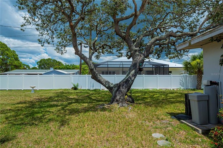 Photo 35 of 35 - 817 Harbor Dr S, Venice, FL 34285