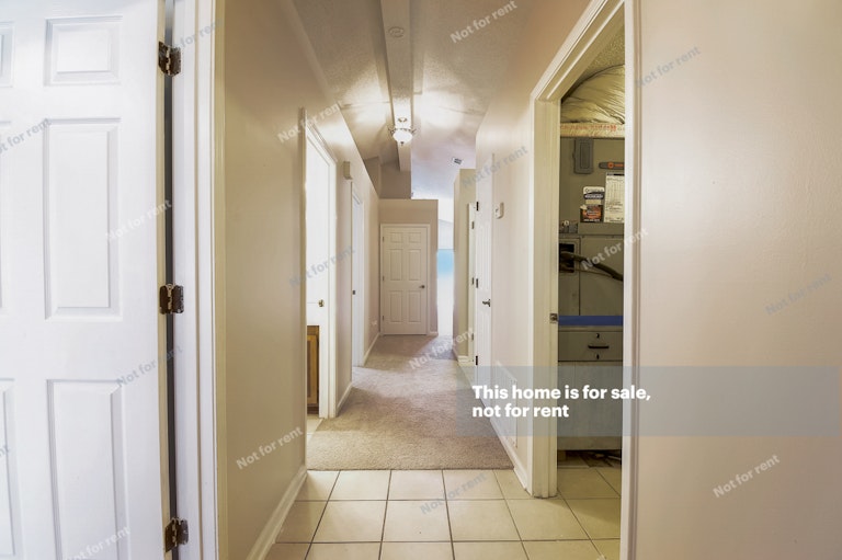 Photo 15 of 31 - 8350 Argyle Corners Ct, Jacksonville, FL 32244