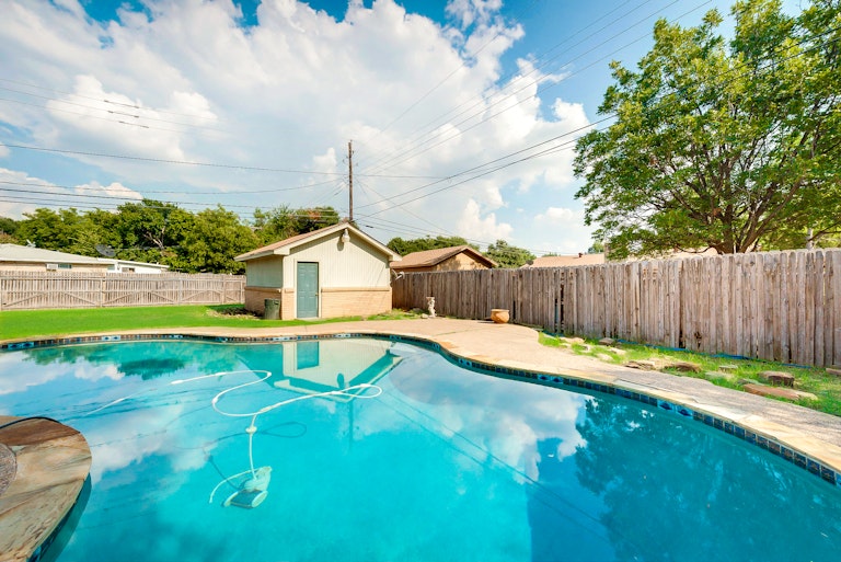 Photo 23 of 24 - 6640 Briley Dr, North Richland Hills, TX 76180