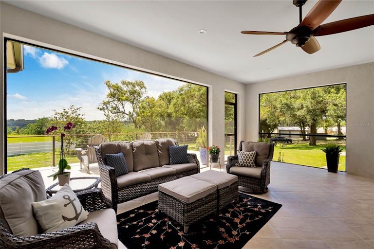 Photo 26 of 38 - 4125 Wilkins St, Apopka, FL 32712