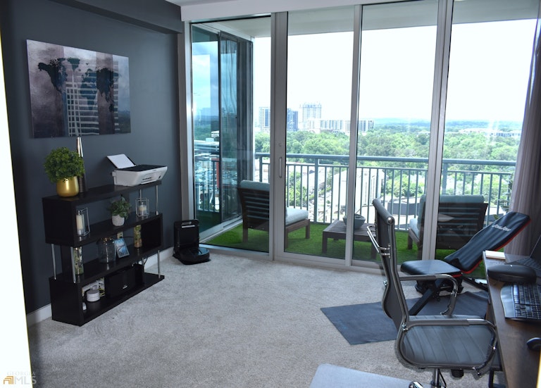 Photo 20 of 44 - 3338 Peachtree Rd NE #2101, Atlanta, GA 30326