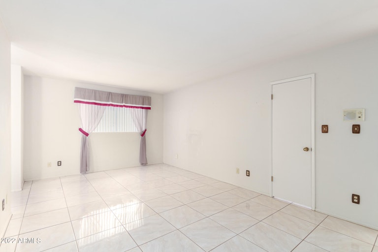 Photo 20 of 39 - 4507 W Morten Ave, Glendale, AZ 85301