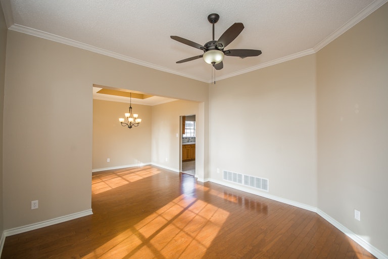 Photo 13 of 30 - 2906 Spartacus Dr, Grand Prairie, TX 75052