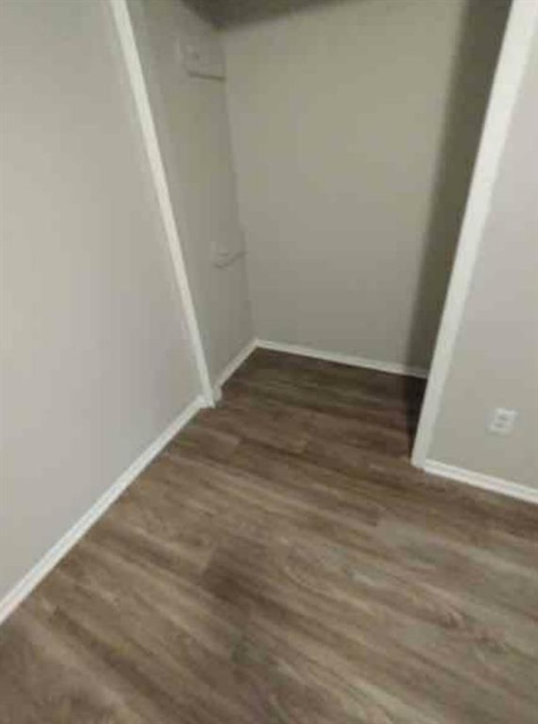 Photo 21 of 30 - 922 SE 5th St, Grand Prairie, TX 75051