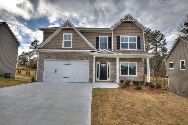 Photo 3 of 34 - 301 Melody Ln, Cartersville, GA 30121