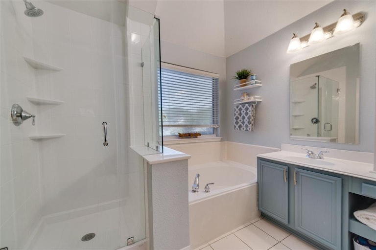 Photo 29 of 40 - 8801 Clearlake Dr, Rowlett, TX 75088
