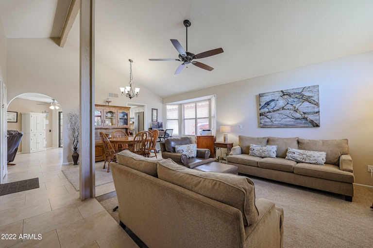 Photo 9 of 38 - 5207 E Half Moon Dr, Phoenix, AZ 85044