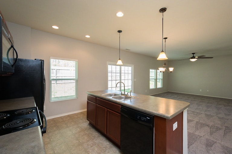 Photo 6 of 19 - 21 Eddy Trl, Durham, NC 27703