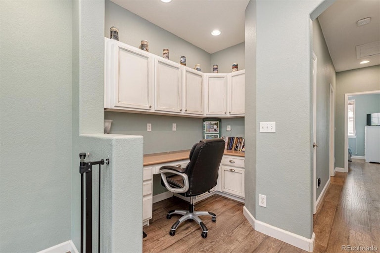 Photo 14 of 19 - 11287 Osage Cir Unit E, Northglenn, CO 80234