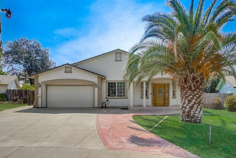 Photo 1 of 35 - 6928 Franela Way, Citrus Heights, CA 95621