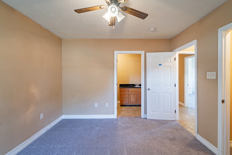 Photo 22 of 29 - 8234 Glen Valley Dr, Houston, TX 77061