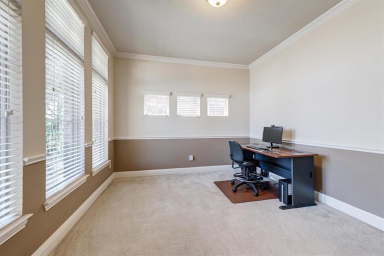 Photo 10 of 40 - 2701 Twinflower Dr, Fort Worth, TX 76244