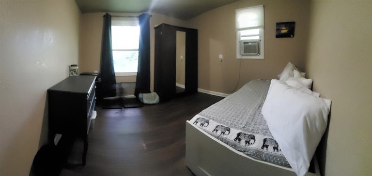 Photo 11 of 19 - 1003 Emery St, Denton, TX 76201