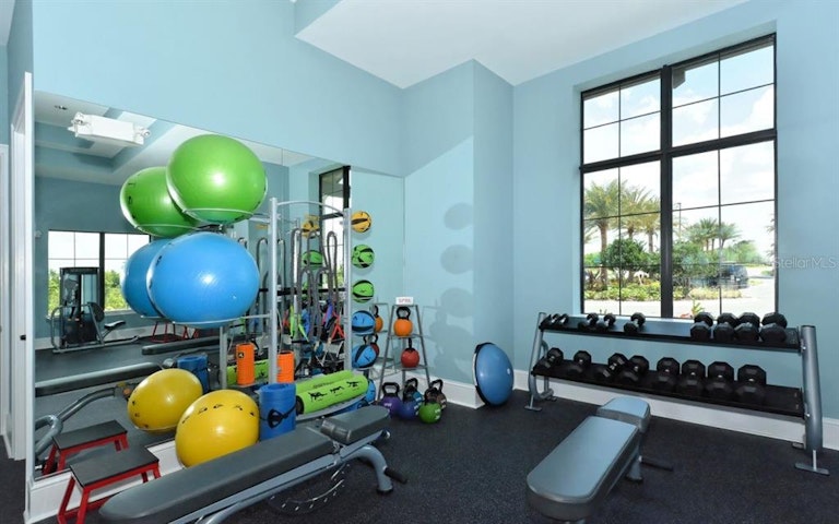 Photo 37 of 45 - 14910 Castle Park Ter, Lakewood Ranch, FL 34202