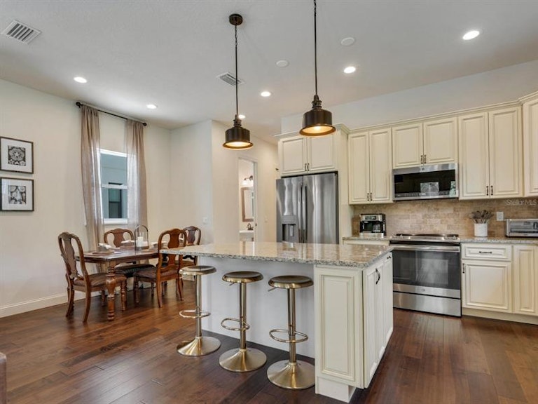 Photo 7 of 69 - 635 N Osprey Ave, Sarasota, FL 34236