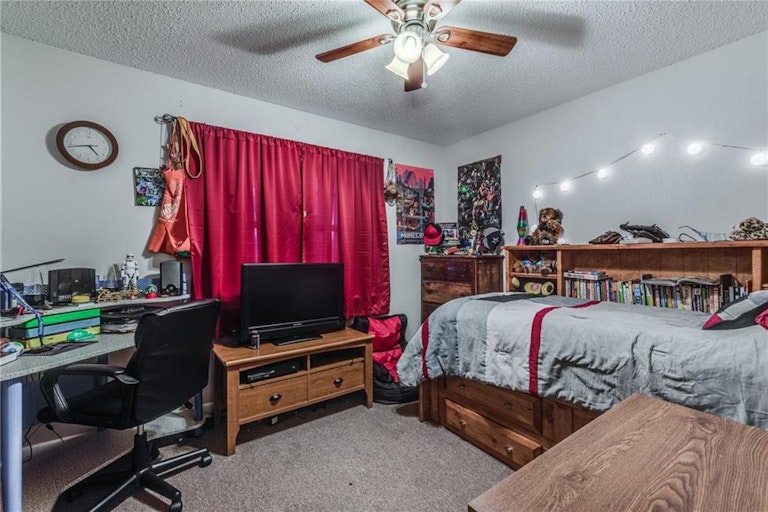 Photo 13 of 19 - 2453 Fm 663, Midlothian, TX 76065